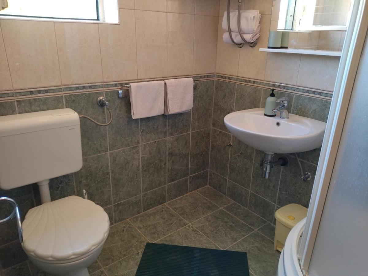 Apartments Maja I Mate Sućuraj Zewnętrze zdjęcie